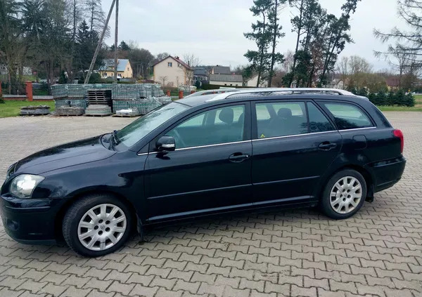 Toyota Avensis cena 9000 przebieg: 378000, rok produkcji 2007 z Garwolin małe 11